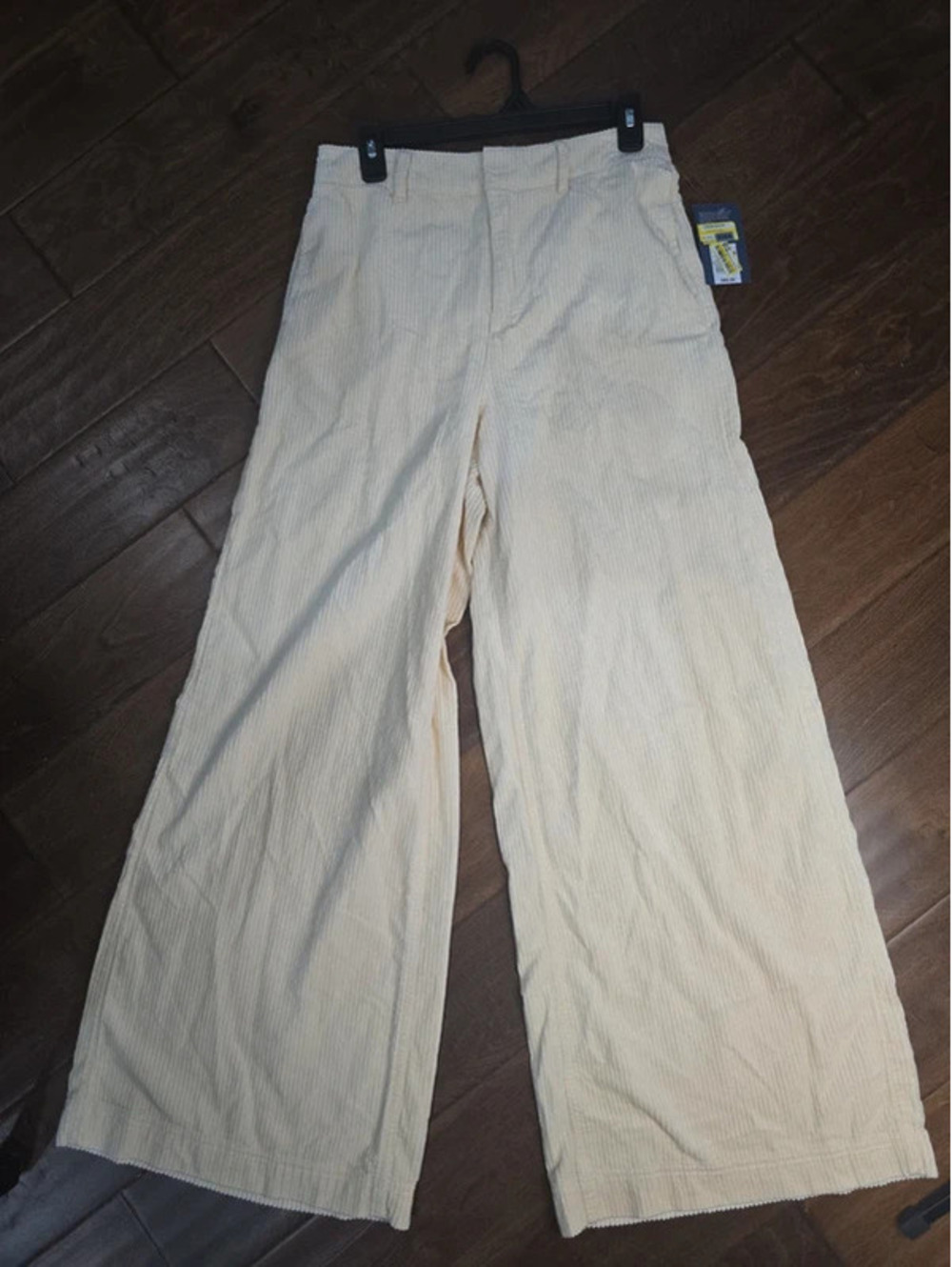 Size 6 brand new women's pants from target item 568G3